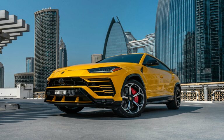 Lamborghini Urus Yellow