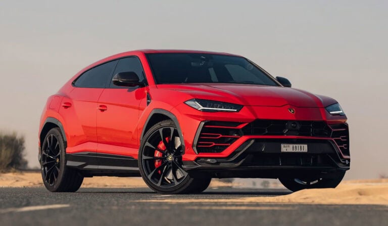 Lamborghini Urus Red