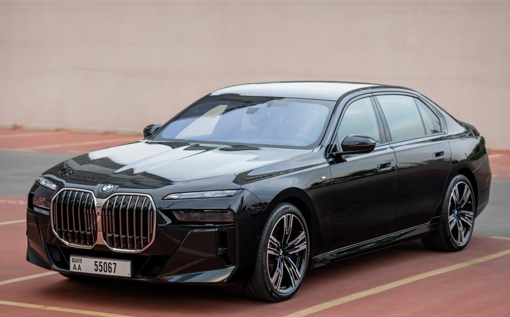 bmw-740-m-sport-black-10