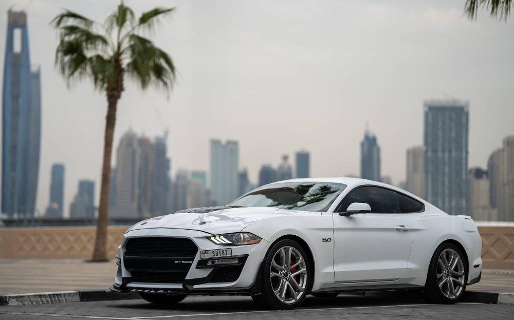 ford-mustang-gt-white-1