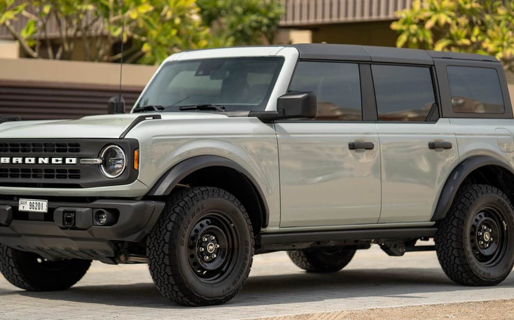 header-ford-bronco-grey